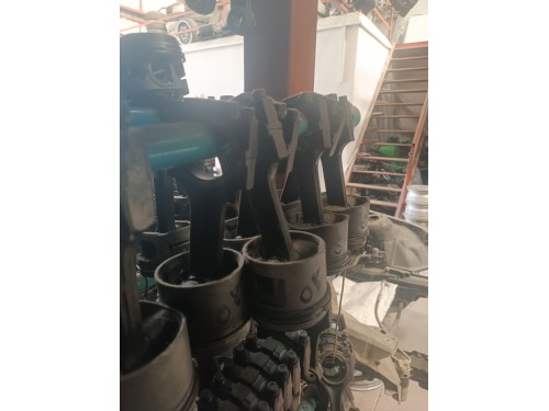 BMW e30 e34 m20b20 m20b25 piston kolu