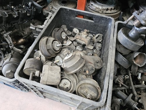 Bmw E30 Motor Kulağı